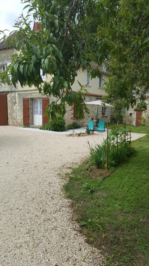 Gite de La Pivarderie Senille Exterior foto